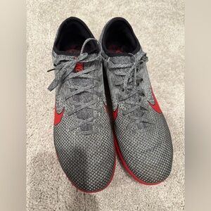 Nike Men's Athletic Shoes in Gray and Red